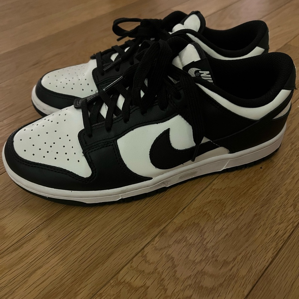 Nike Dunks - black and white